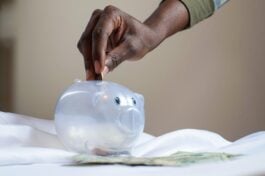 Save Big This Year: 5 Essential Money-Saving Hacks to Try